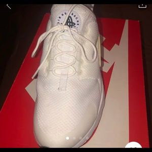 Women’s Nike Huraches